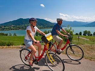 Radfahrer am Tegernsee