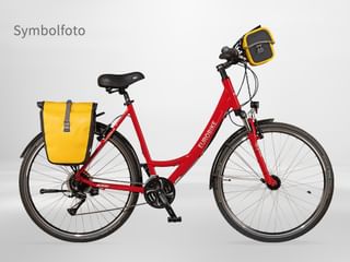 Rotes Eurobike Tiefeinsteiger-Fahrrad mit gelben Packtaschen am Gepäckträger und gelber Lenkertasche, auf weißem Hintergrund.
