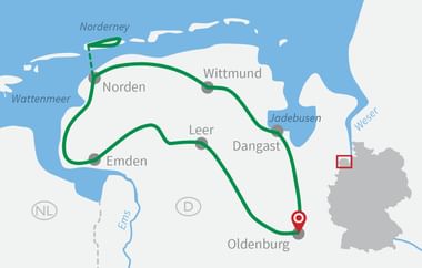 Karte mit grüner Radroute durch Norddeutschland, die Norden, Wittmund, Dangast, Emden und Oldenburg nahe der Nordseeküste verbindet.