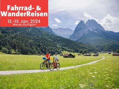 Radler fahren auf Radweg